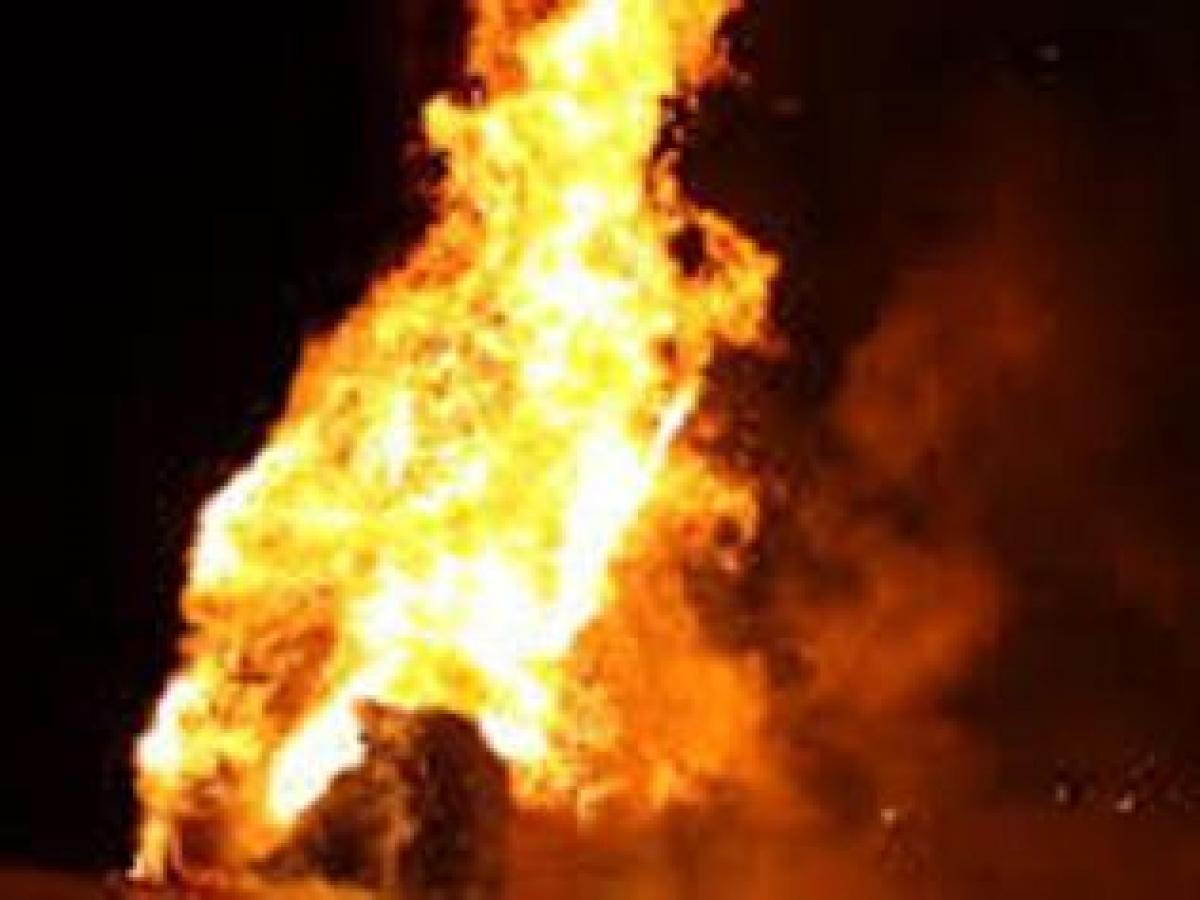 Man sets himself ablaze after being denied leave in Nalgonda